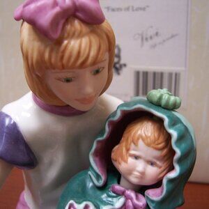 Vivi Life In Porcelain Faces Of Love - MIB